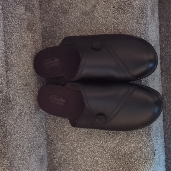 Clarks Shoes - Clark bendables black slides